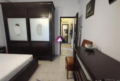 Apartament cu 3 camere decomandat în Costin Georgian