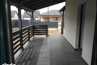 Casă cu 3 camere cu Teren 100 Mp în Hemeiuș - 4