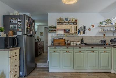 Casă cu 8 camere cu Teren 1346 Mp în Bran - 11