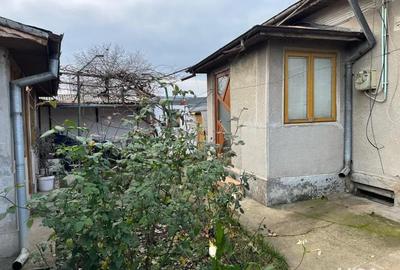 Casă cu 4 camere în Central - 1