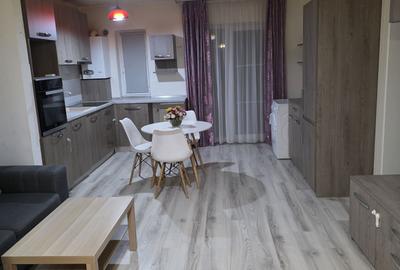 Garsonieră decomandată în Central