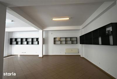 Spațiu comercial, de 82 mp, în Vama - 7