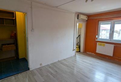 Garsoniera str.Lorena - 5