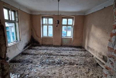 Casă cu 4 camere în Central - 6