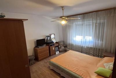 Apartament cu 3 camere decomandat în Unirii Nord - 2