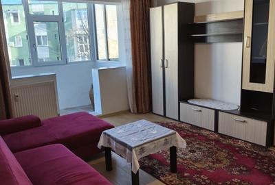 Apartament cu 2 camere semidecomandat în Craiovița Nouă