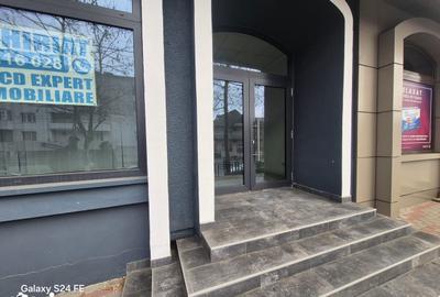 Spațiu comercial, de 100 mp, în Central - 18
