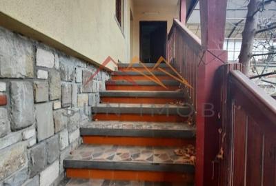 Vila 7 camere, an 1984, garaj, terasa, teren 604 m2, Poiana Campina,PH - 5