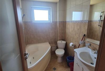 Apartament cu 3 camere decomandat în Central - 8