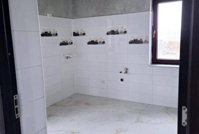 Casă cu 4 camere în Central - 2