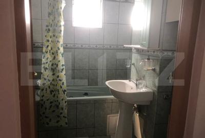 Apartament de vanzare, cu 3 camere, 63 mp, zona M16 - 6