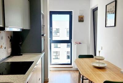 Apartament cu 3 camere decomandat în Drumul Taberei