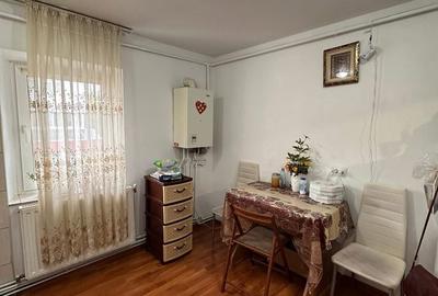Apartament cu 3 camere decomandat în Central - 3
