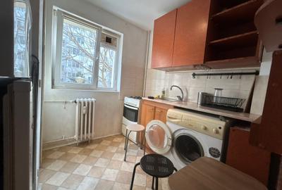 Garsonieră decomandată, mobilată în Titan - 4