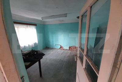 Casă cu 2 camere cu Teren 1160 Mp în Central - 2