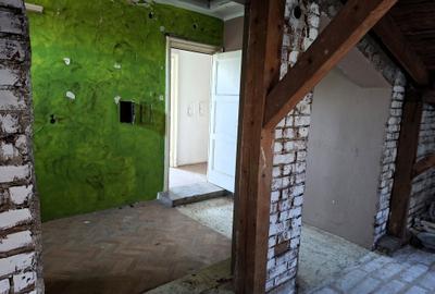 Investiție - 2 camere la mansardă 18 mp + pod 166 mp + teren 60 mp / comision 0% - 23