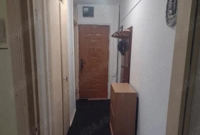 Garsonieră decomandată, mobilată în Dâmbovița