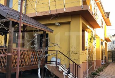 Casă cu 7 camere cu Teren 450 Mp în Calea Severinului - 2