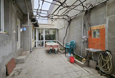 Piata Amzacea - casa 3 camere (suprafata totala teren 114 mp ) - 12
