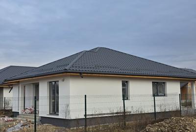 Casa individuala moderna cu patru camere, teren 553mp, Cristian - 3