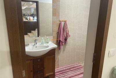 Casa de vanzate in Campineanca , parter etaj, 360 mp utili , - 5