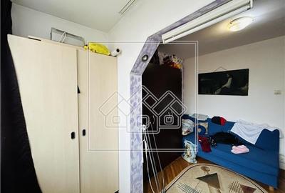 Ap decomandat, cu 4 camere, pivnita, balcon, etaj 3/4 - Strand - 16