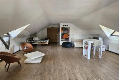 Casă cu 4 camere cu Teren 4435 Mp în Central - 4