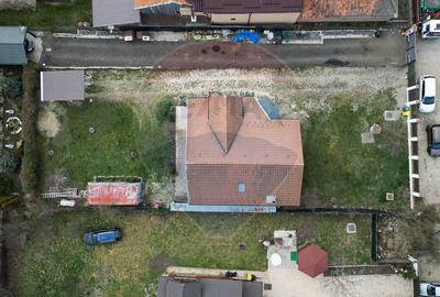 Casă cu 4 camere cu Teren 1000 Mp în Podu Oltului - 13