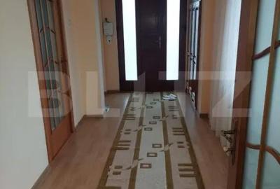 Casă cu 7 camere cu Teren 2000 Mp în Central - 8