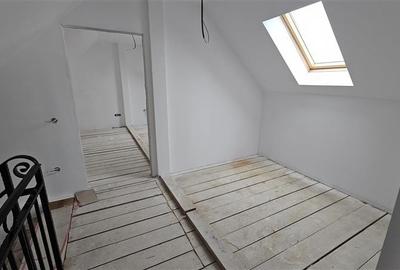 Duplex cu 6 camere cu Canalizare în Feleacu - 27