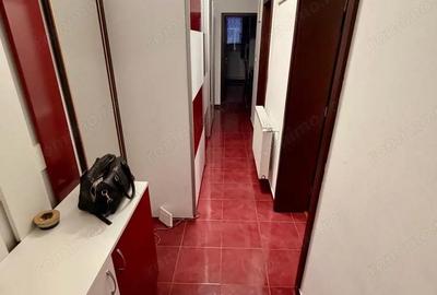 Garsonieră decomandată în Central