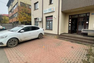 Apartament 2 camere, 50 mp + curte 60 mp, toate utilitățile - 12