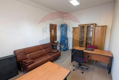 Garsonieră nedecomandată în Central - 3