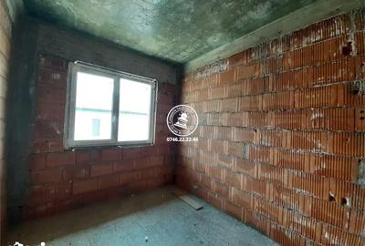 Casă cu 4 camere cu Teren 250 Mp în Miroslava - 1
