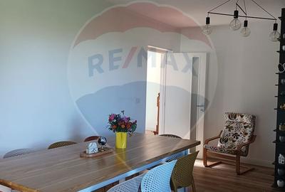 Casă cu 3 camere cu Teren 878 Mp în Central - 9