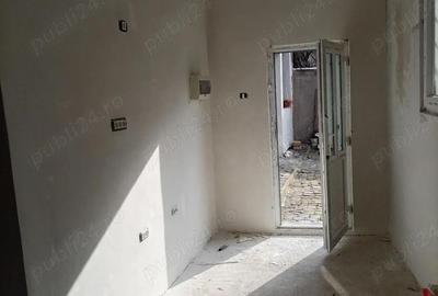 Spațiu comercial, de 50 mp, în Central - 3