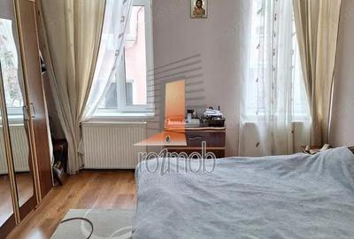 Apartament cu 4 camere decomandat în Central - 8