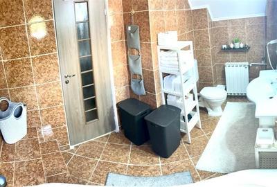 Casă individuală cu 8 camere cu Canalizare în Gara de Nord - 10