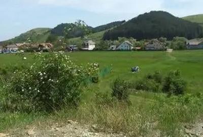 Teren de 1400 mp, în Florești - 2