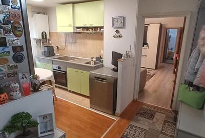 Apartament cu 3 camere semidecomandat în Central - 8