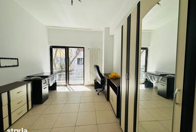 Apartament cu 3 camere decomandat în Obor - 3