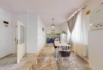 Apartament cu 3 camere semidecomandat în Central - 1