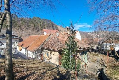 CASA CU TEREN GENEROS si acces pe doua fronturi - 2