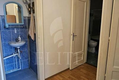 Apartament cu 3 camere semidecomandat în Central - 14
