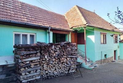 Casă cu 4 camere în Rășinari - 1