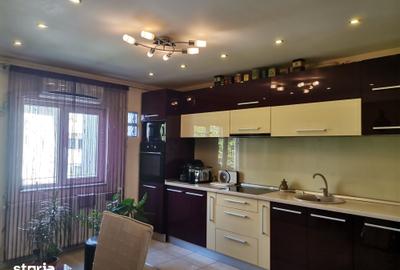 Apartament cu 4 camere decomandat în Mărăști