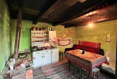 Casă cu 2 camere în Dobolii de Sus