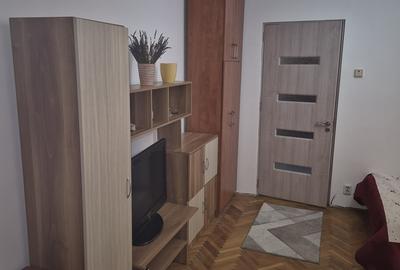 Garsonieră semidecomandată în Titan