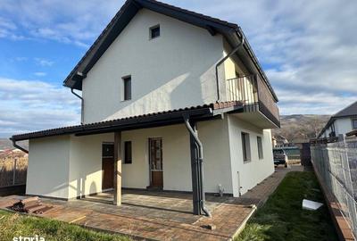 Casă cu 4 camere cu Teren 450 Mp în Chinteni - 1