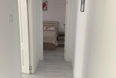 INCHIRIEZ APARTAMENT 3 CAMERE - 9